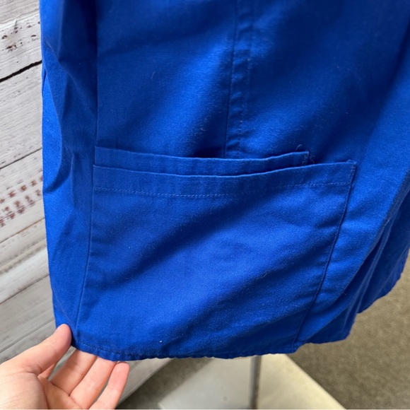 ScrubStar "Electric Blue" Size Small Top - Picture 2 of 4